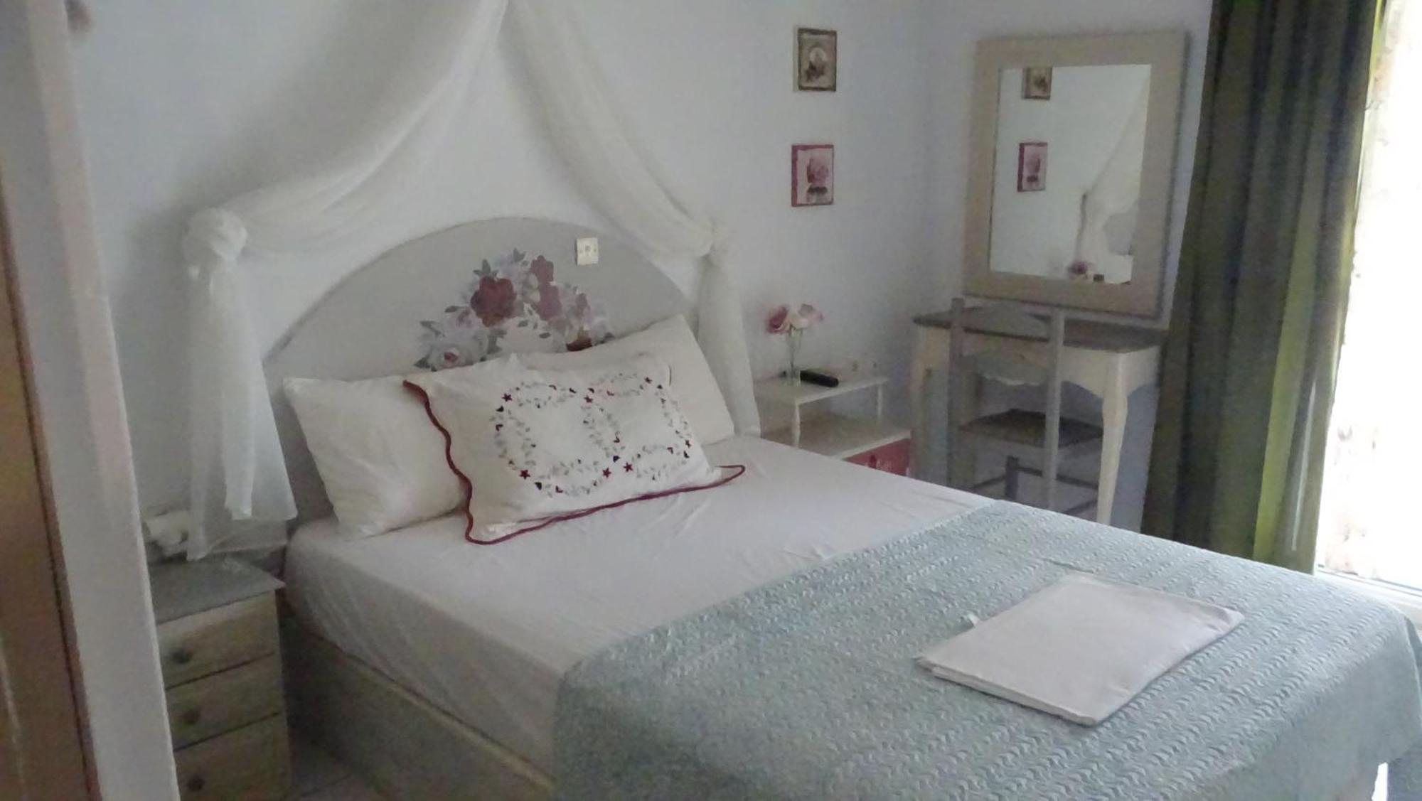 Blue Dreams Guest House Almiropotamos Luaran gambar